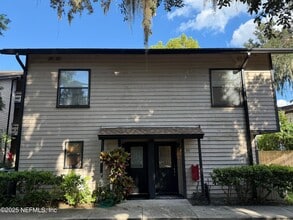 Building Photo - 1604 Arcadia Dr