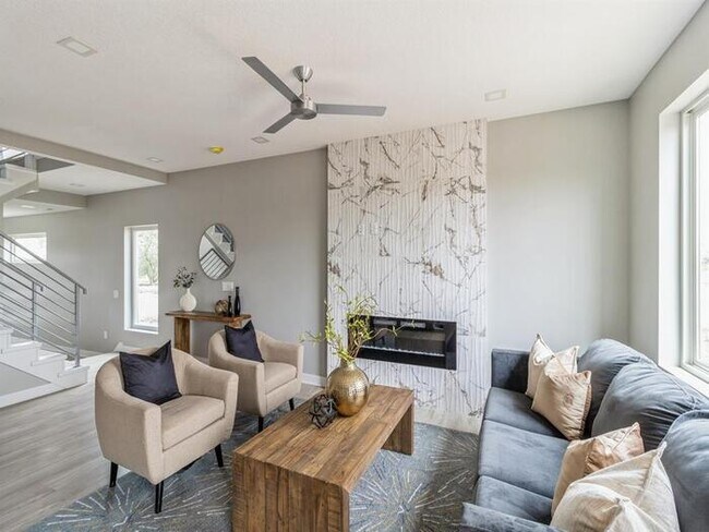 Foto del edificio - 15570 Rocklyn Place