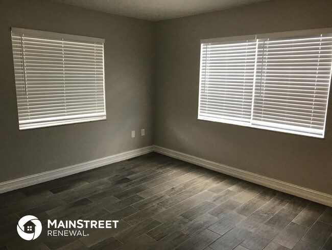 Foto del edificio - 20330 NW 36th Ct