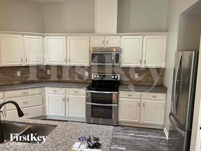 Building Photo - 121 Alexandria Cir