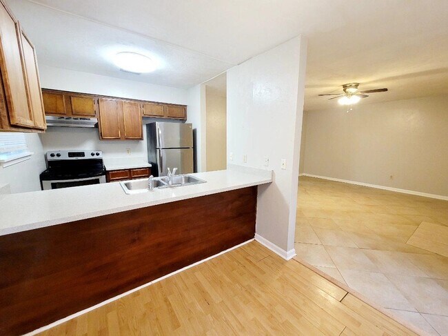 Foto del edificio - 2334 Sylvan Ct
