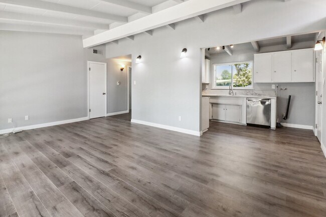 Building Photo - 8349 Decosta Ave