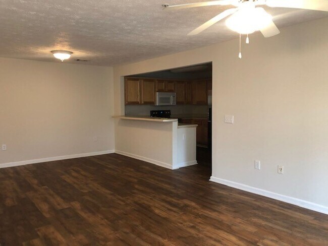 Photo - 1385 S. Donahue Dr House