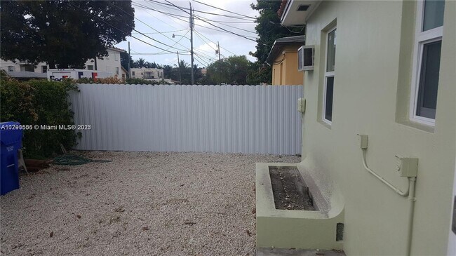 Foto del edificio - 503 SW 19th Ave