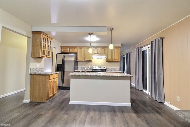 Building Photo - 3 br, 1.5 bath House - 26804 17th Place South