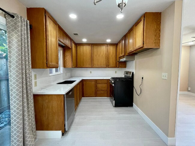 Foto del edificio - 412 Persifer St