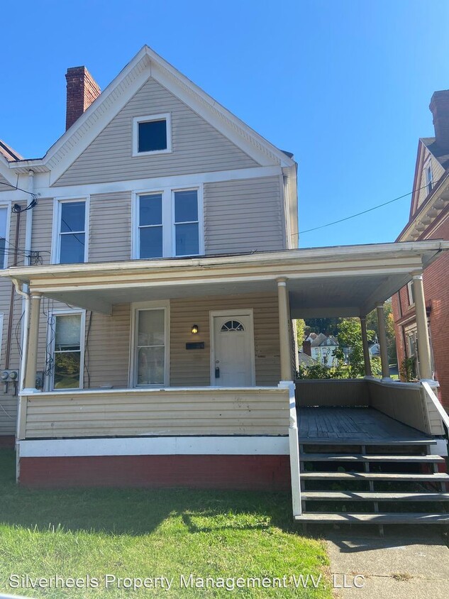 4 br, 1.5 bath House 1320 Avery Street House Rental in Parkersburg, WV