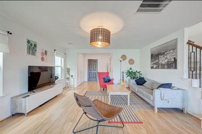 Foto del edificio - 16330 Oakside Hollow Ln