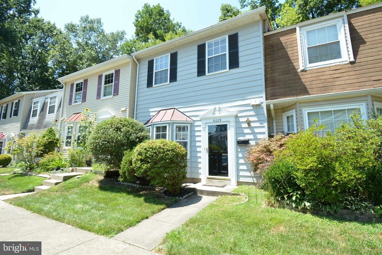 Primary Photo - 6009 Selwood Pl