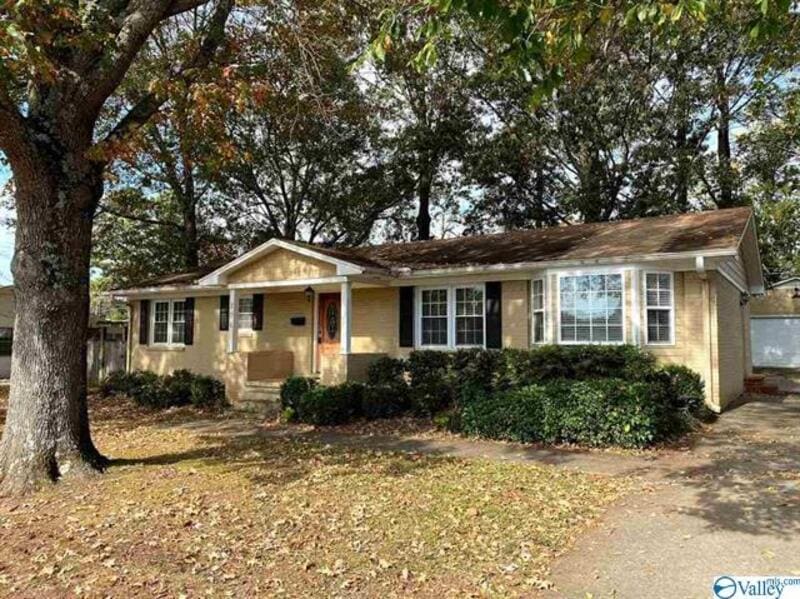 Primary Photo - 206 Westchester Ave SW