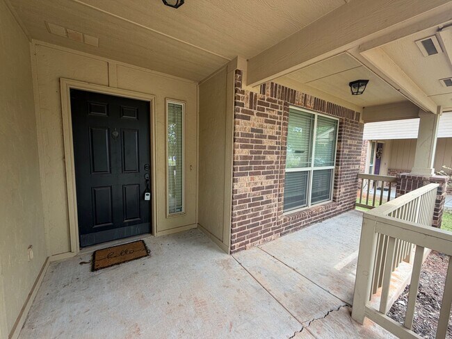 Foto del edificio - Beautiful and Cozy 3bed/2bath with an Office Available in North Norman!
