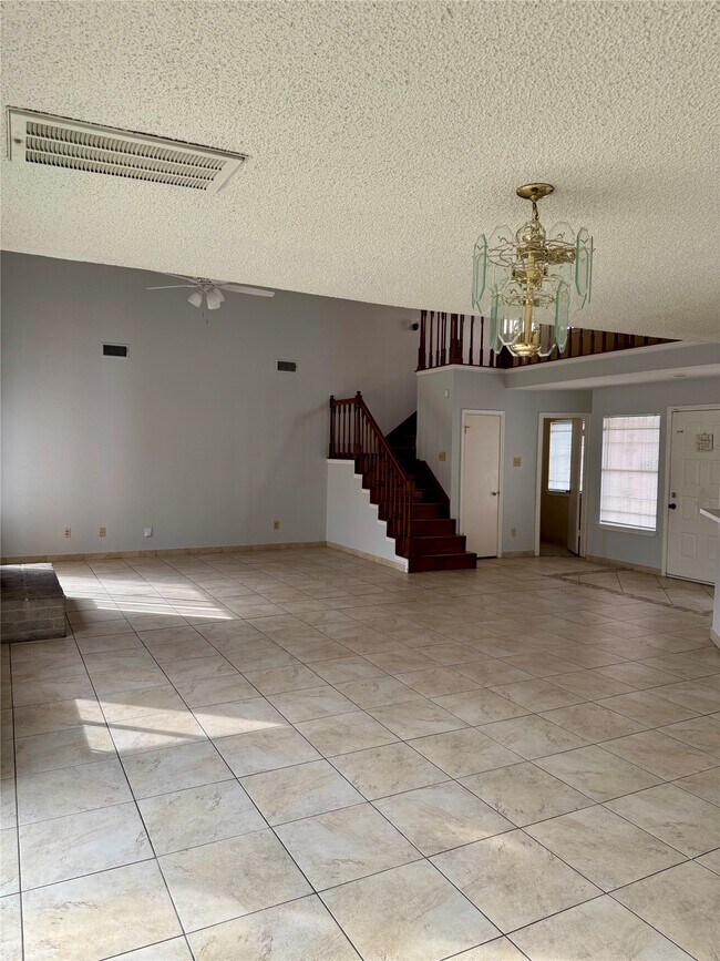 Foto del edificio - 6218 Ladera Dr