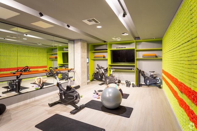 Gimnasio - Hub East Lansing