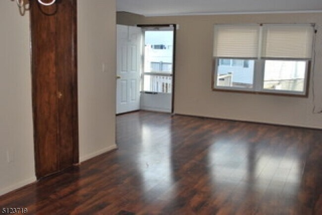 Building Photo - 88 Rockland St