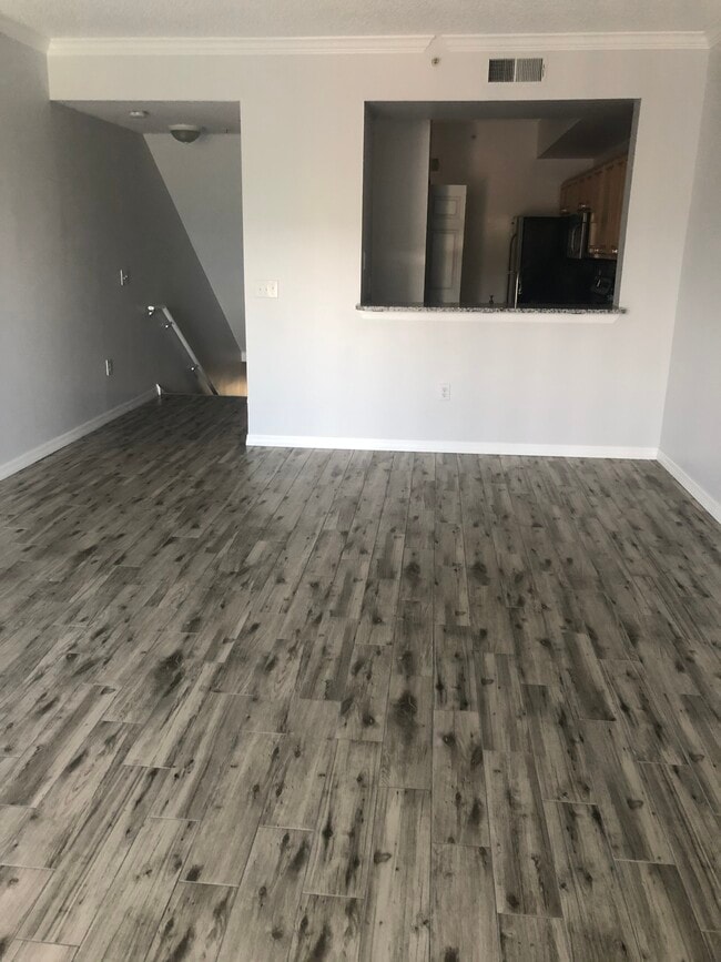 Building Photo - 5692 Bentgrass Dr