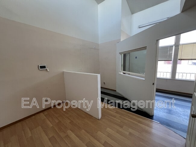 Building Photo - 652 Old Coors Dr SW