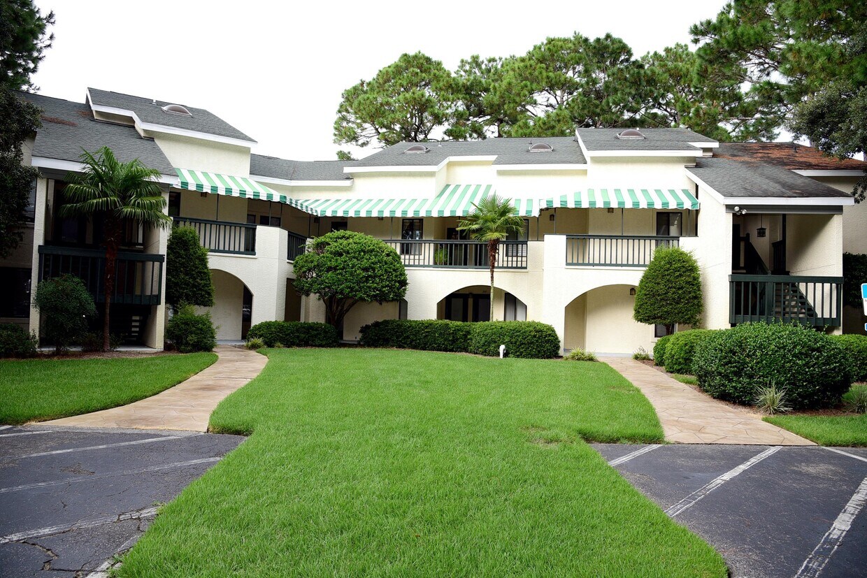 210 Southlake Ct Unit 210, Niceville, FL 32578 Condo for Rent in