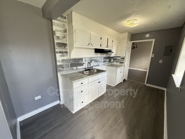 Building Photo - 508 Avenue Z