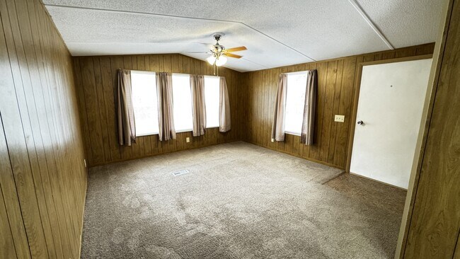 Foto del edificio - 115 Duck Pond Ln