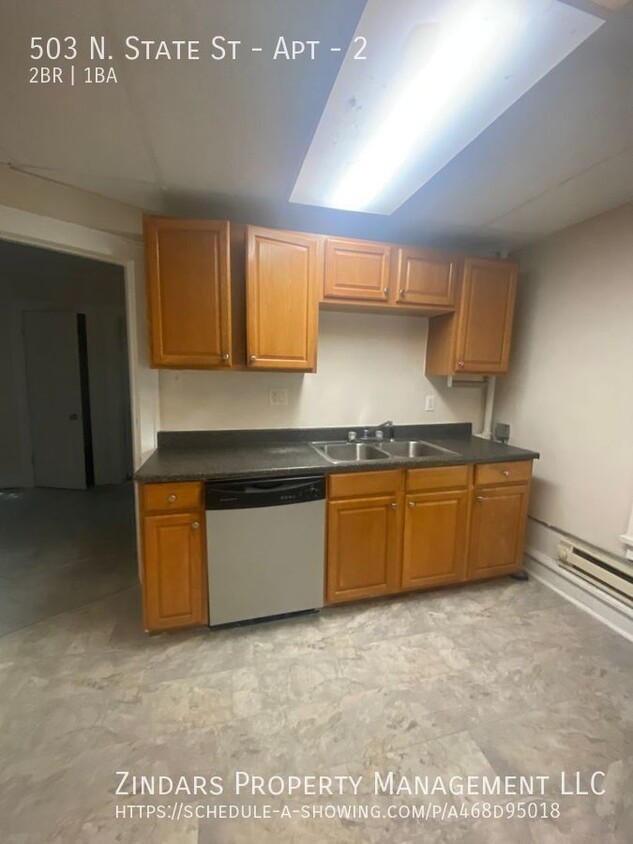 Primary Photo - 2 bedroom 1 bath apartment in Champaign IL.