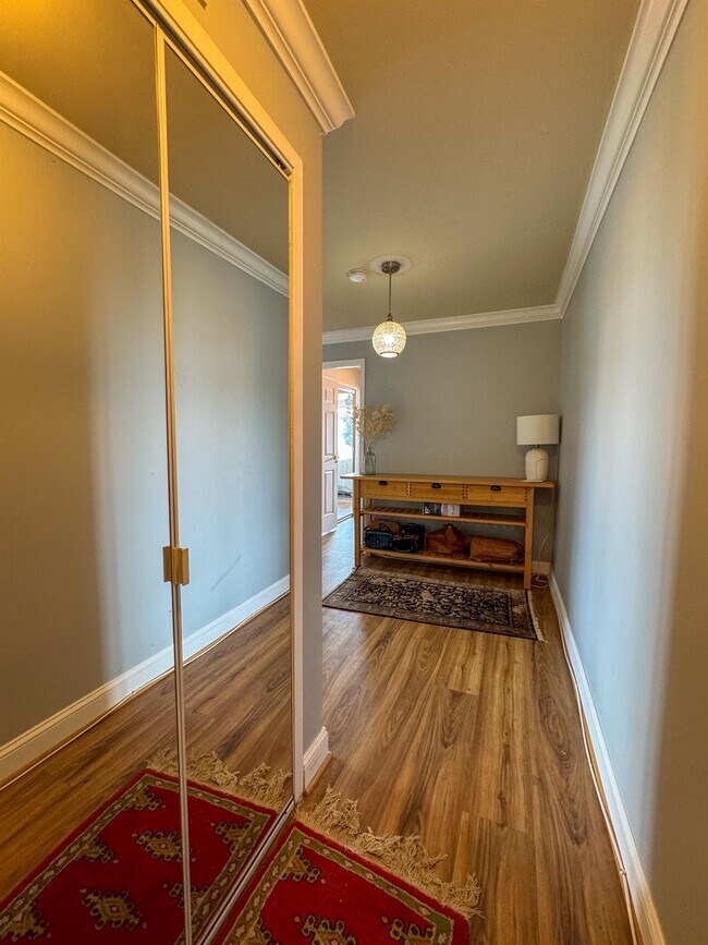 Foto del edificio - 2501 Calvert St NW