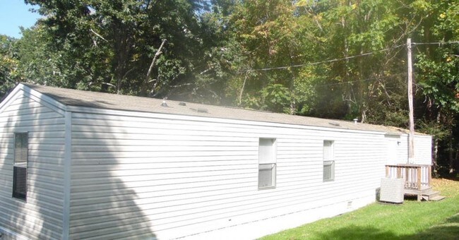 Building Photo - 20 Campground Ln