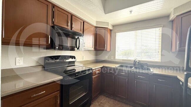 Foto del edificio - 1825 W Ray Rd