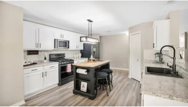 Building Photo - 654 Skyridge Rd