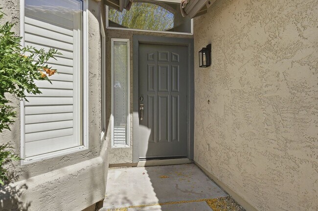 Foto del edificio - Stunning Home in North Phoenix