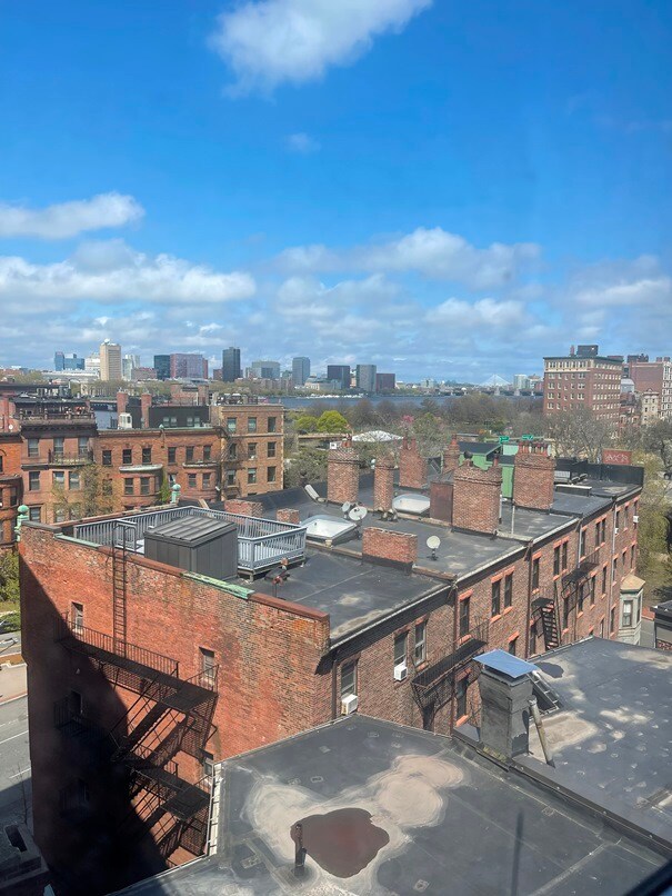 Foto del edificio - 475 Commonwealth Ave