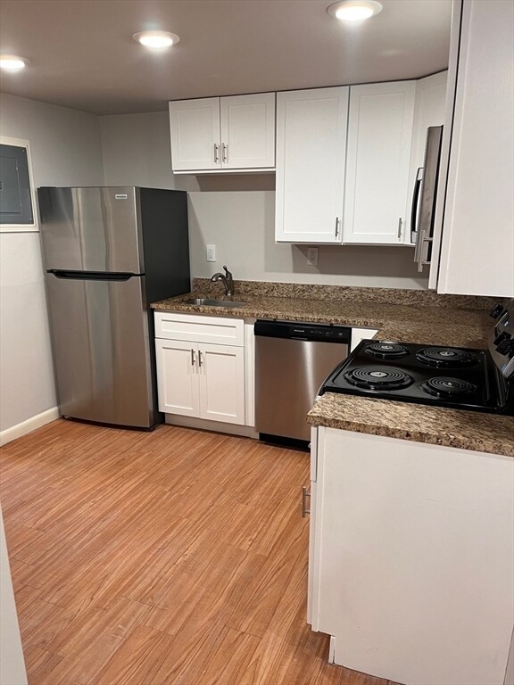 Building Photo - 117 Central St