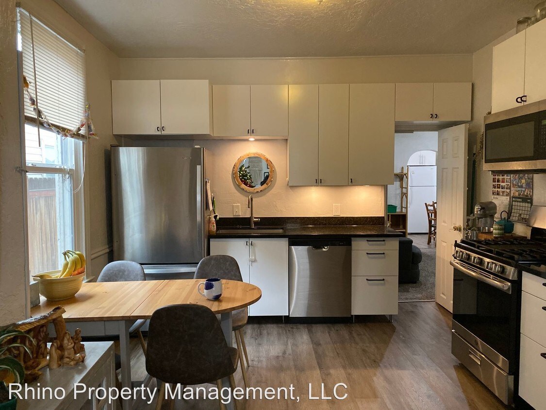 Primary Photo - 4 br, 2 bath House - 807 20th St.