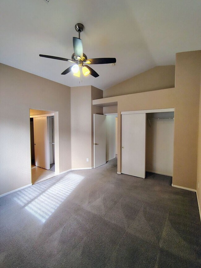 Foto del edificio - Single Story Beauty!