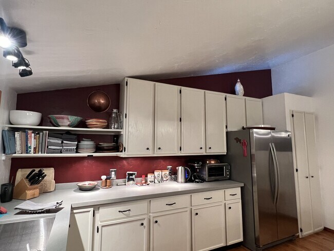 Foto del edificio - 2255 Pine Dr