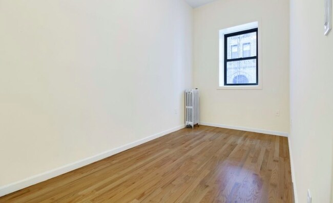 Building Photo - 254 W 73rd St