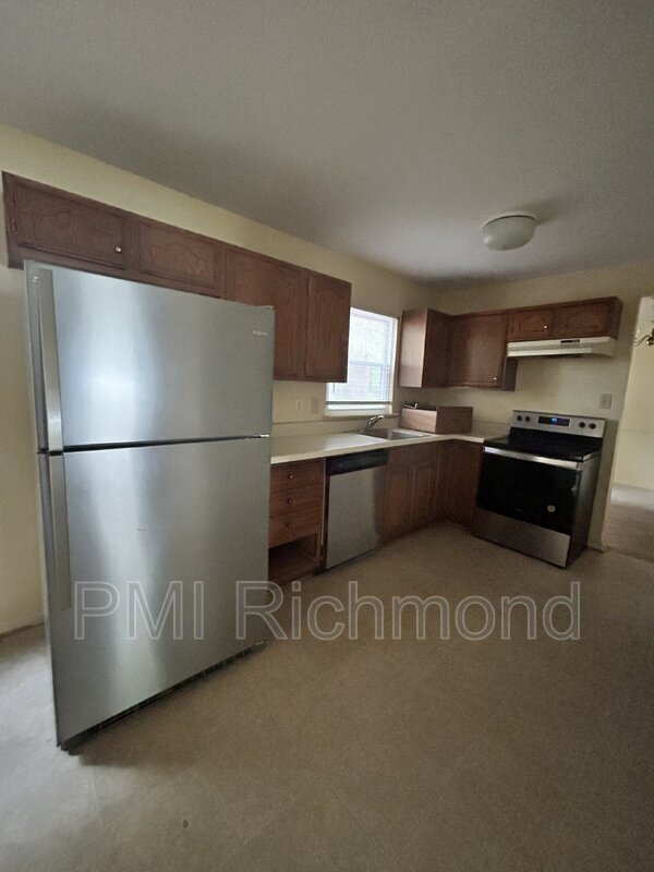 Building Photo - 4904 Kavanagh Ct