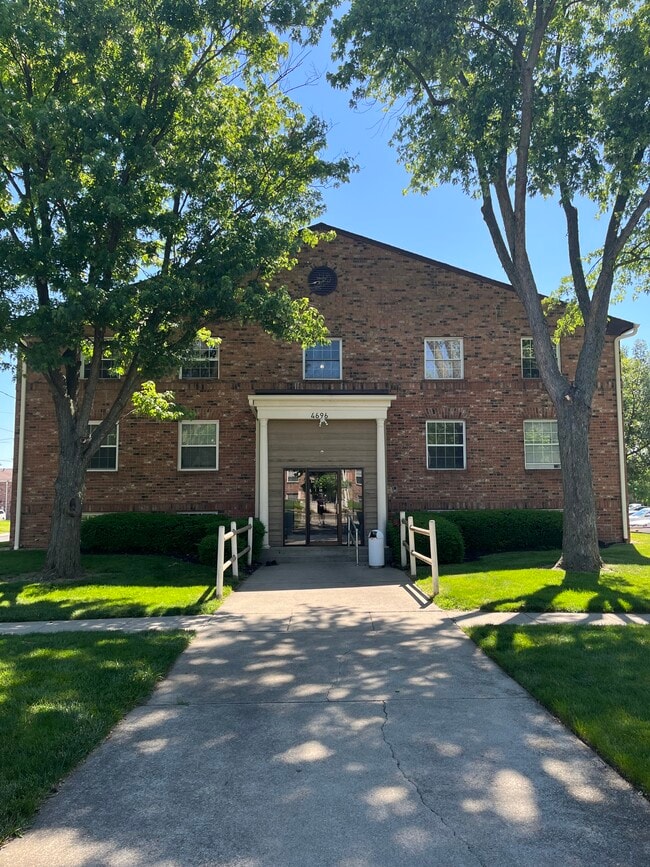 Building Photo - 4696 Tarryton Ct S