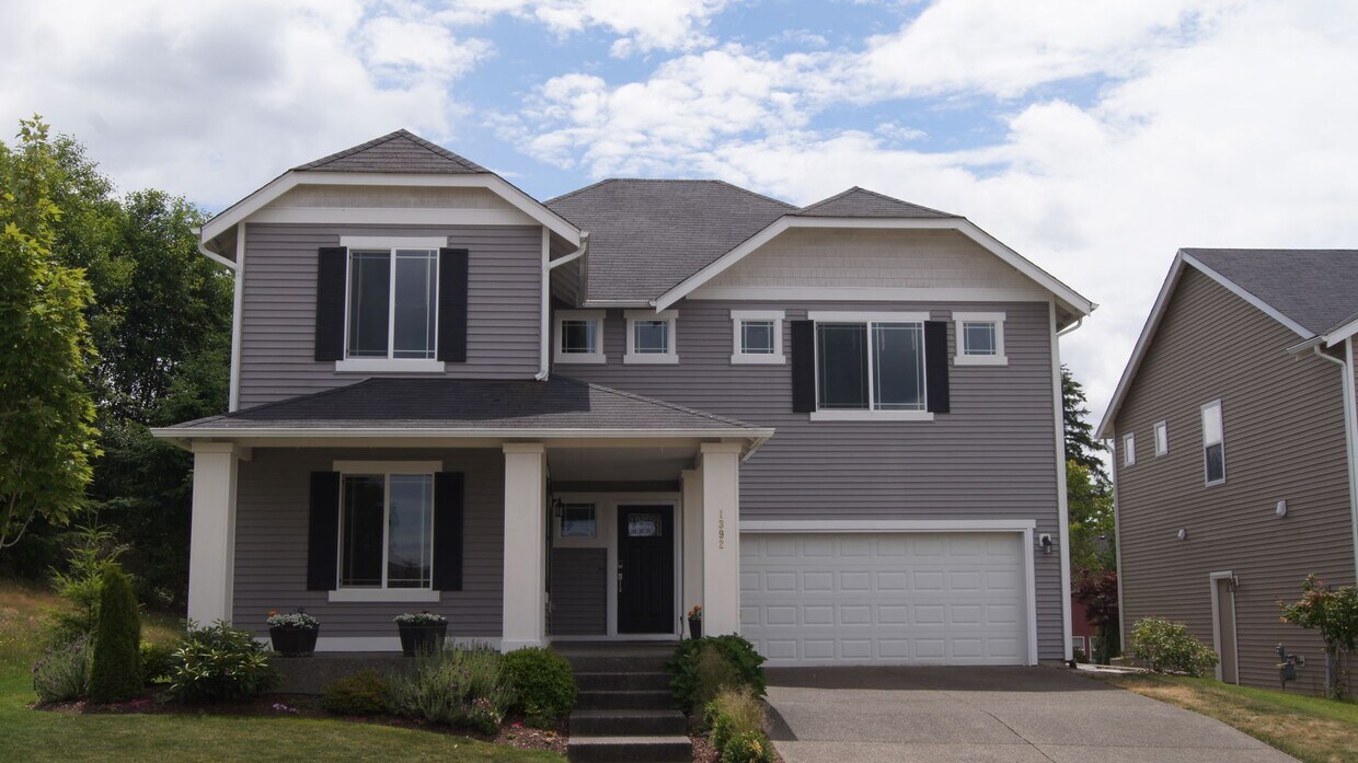 Primary Photo - Lovely, upgraded DuPont home