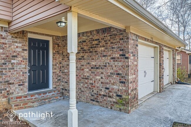 Building Photo - 5 br, 2.5 bath House - 4181 Glenn Street UNIT