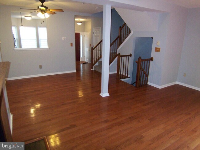 Foto del edificio - 127 Gracecroft Dr