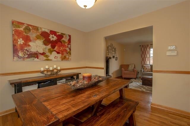 Foto del edificio - 827 Fawnhill Dr