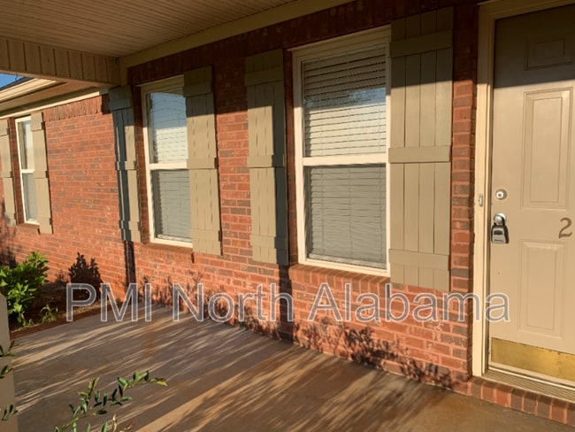 Foto del edificio - 218 Maddux Ct