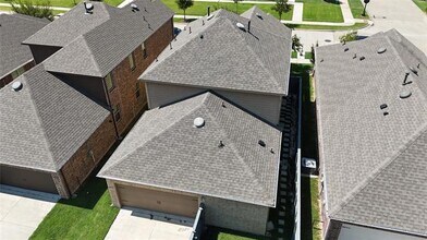 Building Photo - 6033 Dandelion Dr
