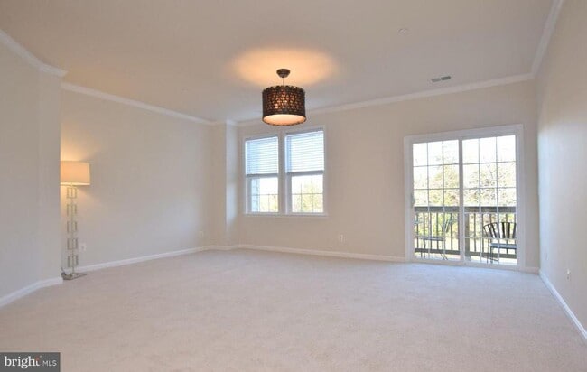 Building Photo - 42287 San Juan Terrace