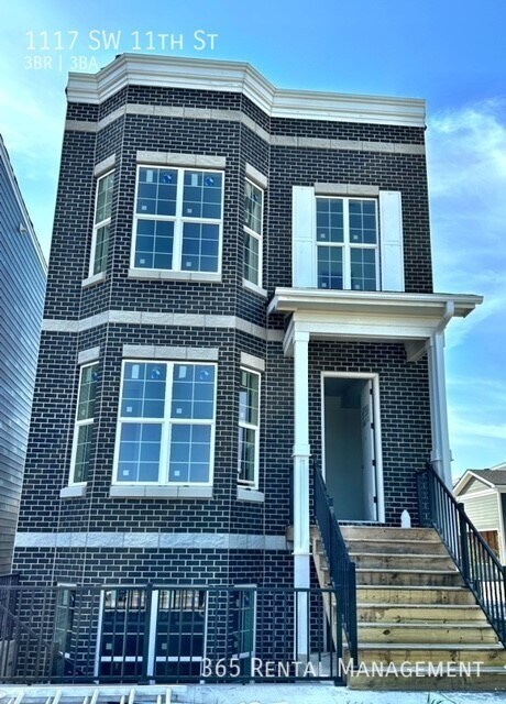 Building Photo - 1117 SW 11th St
