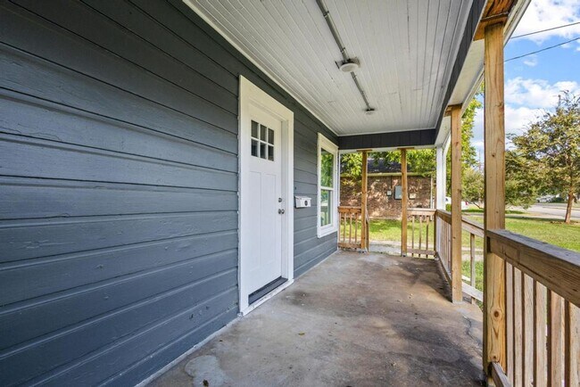 Foto del edificio - 1708 N Woods St