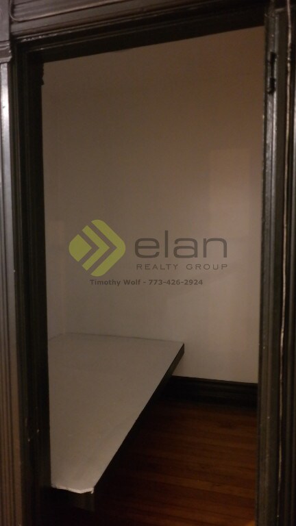 Foto del edificio - 2047 W Webster Ave