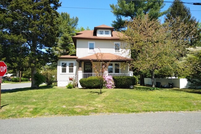 Building Photo - 23 Georgetown Rd