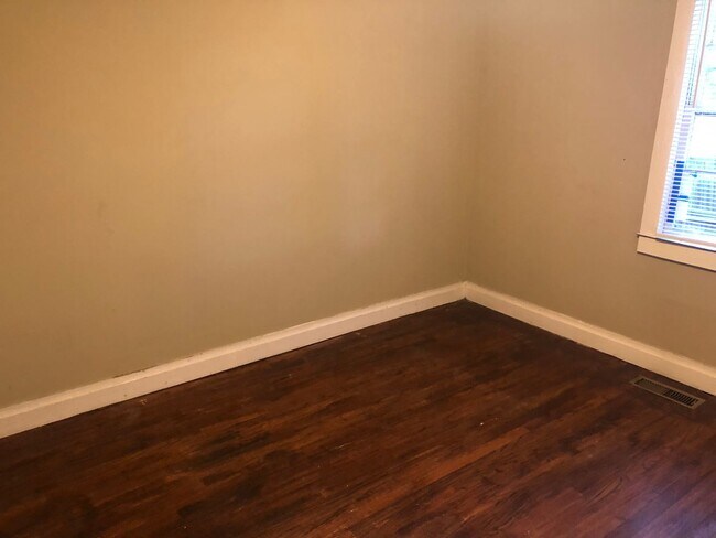 Building Photo - Duplex in Historic Downtown Opelika