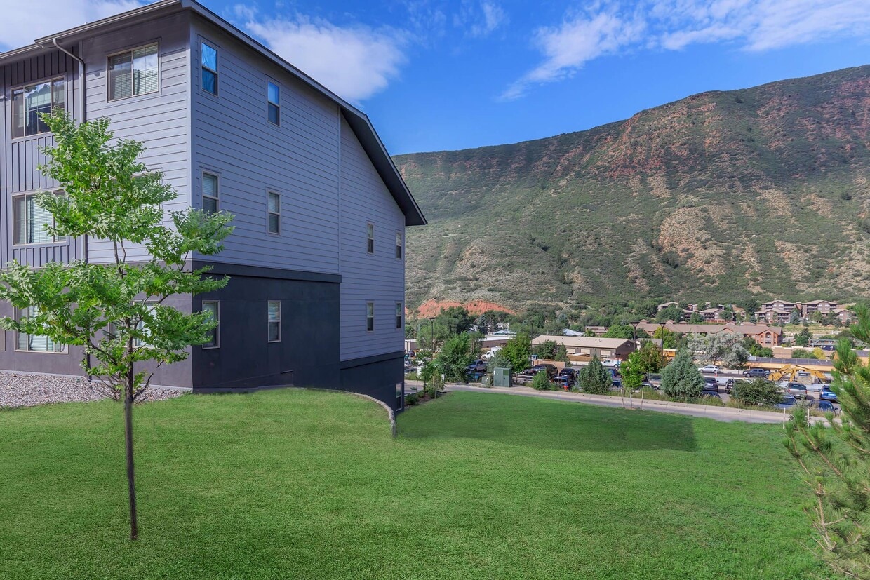 Altitude Apartments Apartments in Glenwood Springs, CO